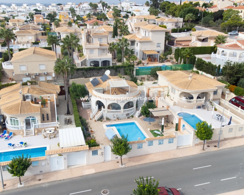 Wederverkoop - Vrijstaande Villa - Urb. La Marina