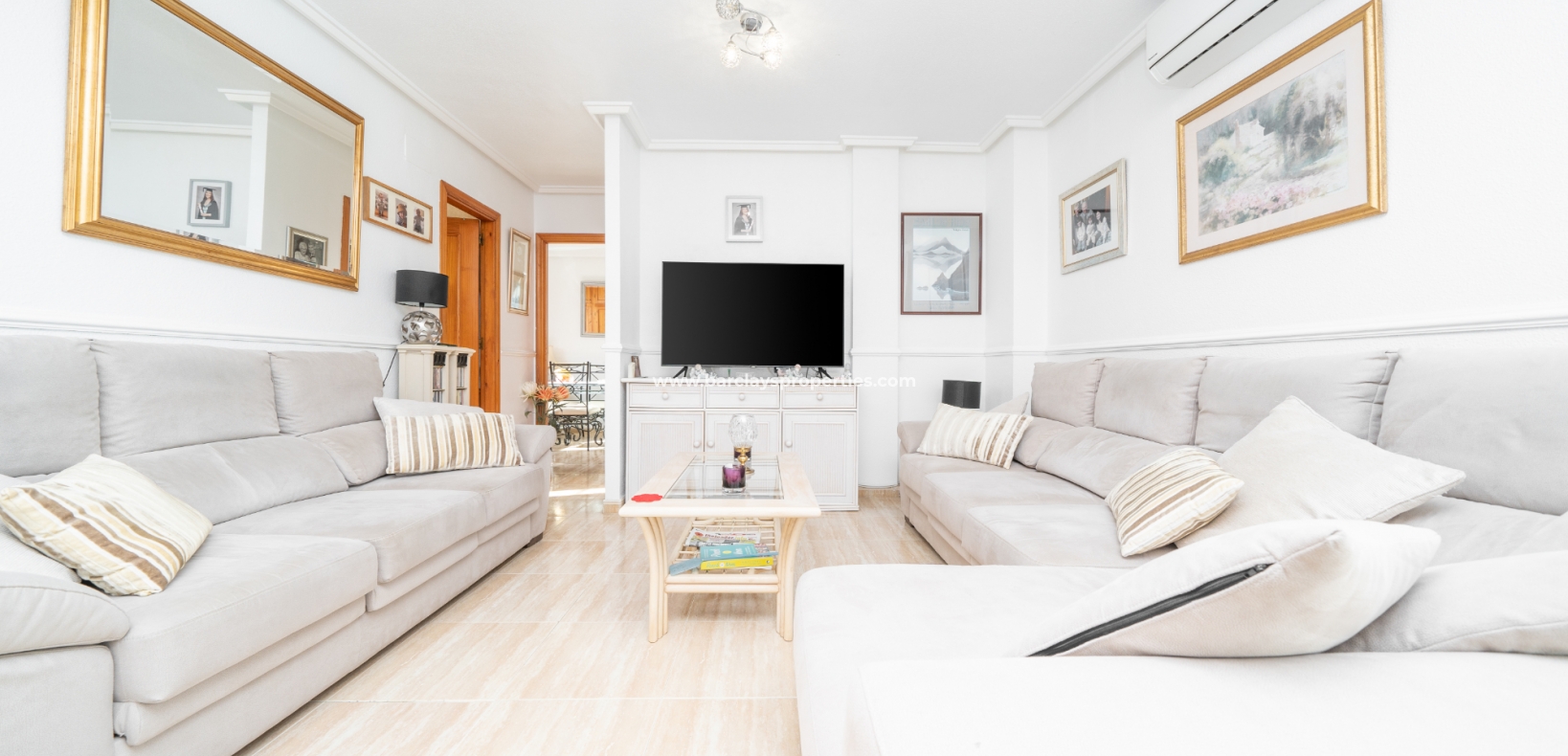 Wederverkoop - Vrijstaande Villa - Urb. La Marina