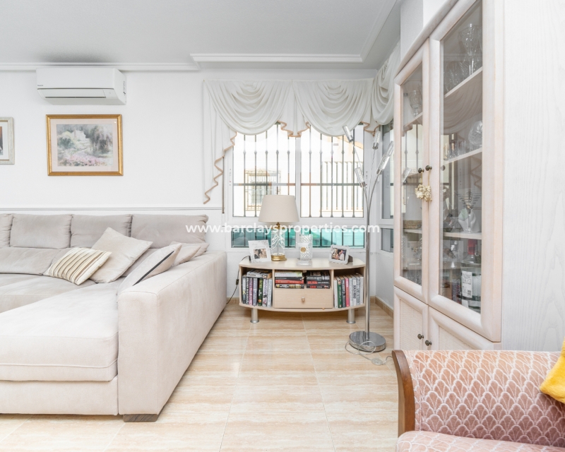 Wederverkoop - Vrijstaande Villa - Urb. La Marina