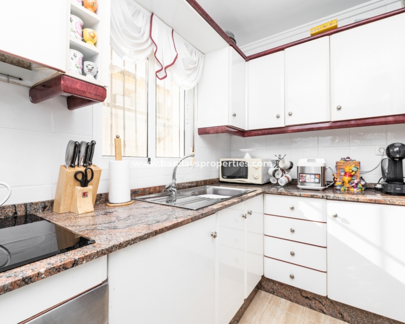 Wederverkoop - Vrijstaande Villa - Urb. La Marina