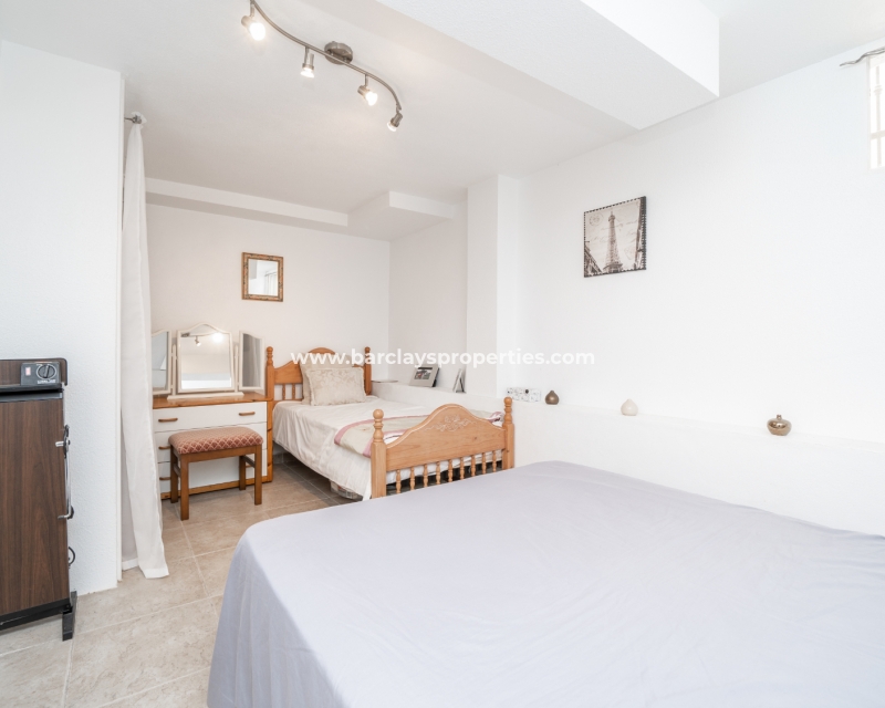 Wederverkoop - Vrijstaande Villa - Urb. La Marina