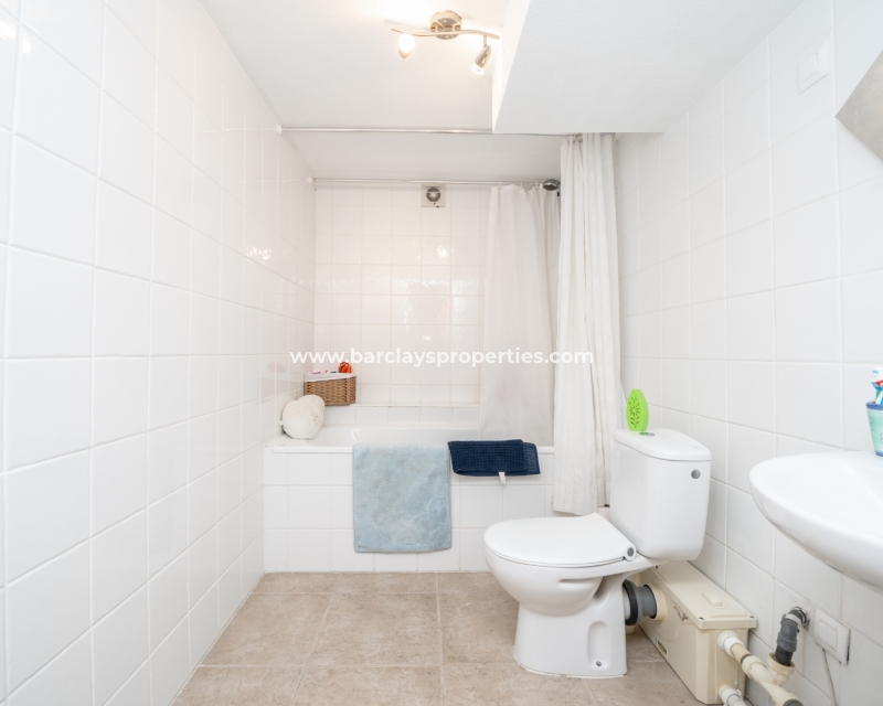 Wederverkoop - Vrijstaande Villa - Urb. La Marina