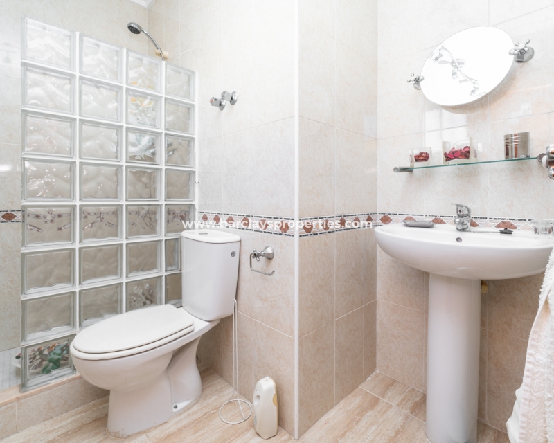 Wederverkoop - Vrijstaande Villa - Urb. La Marina