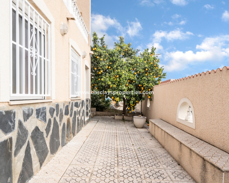 Wederverkoop - Vrijstaande Villa - Urb. La Marina