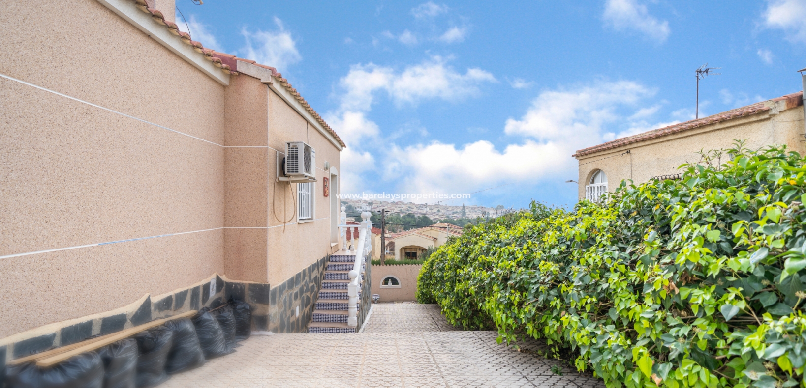 Wederverkoop - Vrijstaande Villa - Urb. La Marina