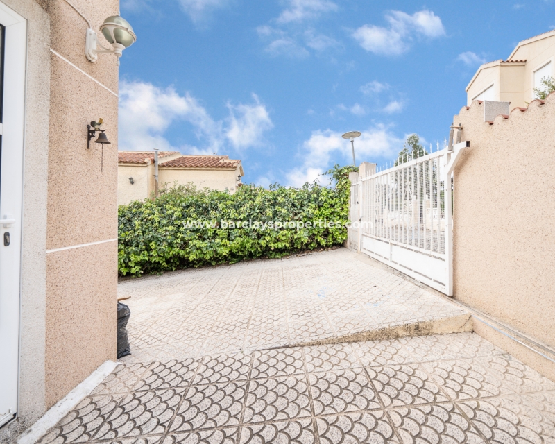 Wederverkoop - Vrijstaande Villa - Urb. La Marina