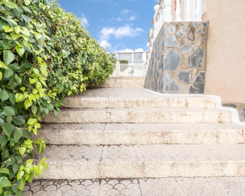 Wederverkoop - Vrijstaande Villa - Urb. La Marina