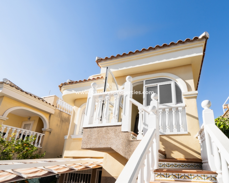 Wederverkoop - Vrijstaande Villa - Urb. La Marina