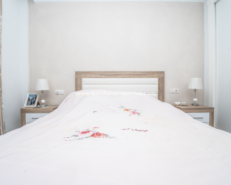 Wederverkoop - Vrijstaande Villa - Urb. La Marina