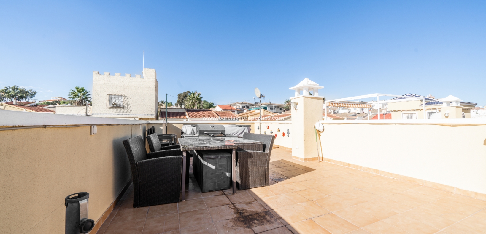 Wederverkoop - Vrijstaande Villa - Urb. La Marina