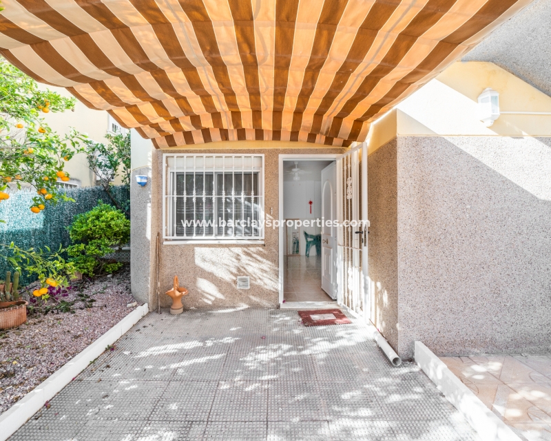 Wederverkoop - Vrijstaande Villa - Urb. La Marina