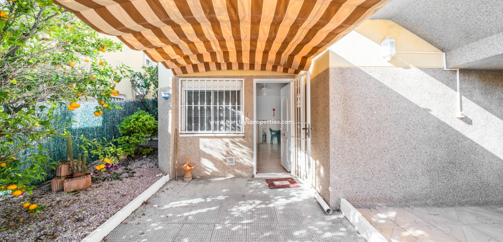 Wederverkoop - Vrijstaande Villa - Urb. La Marina