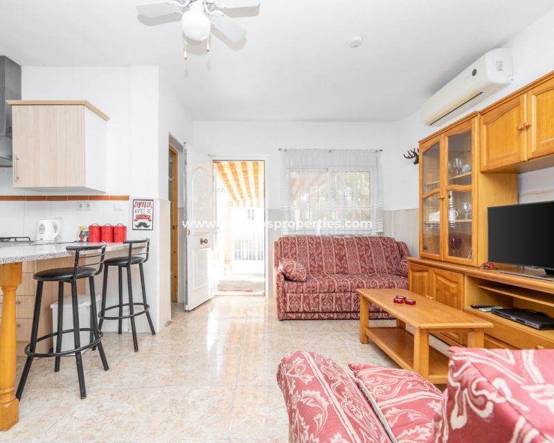 Wederverkoop - Vrijstaande Villa - Urb. La Marina