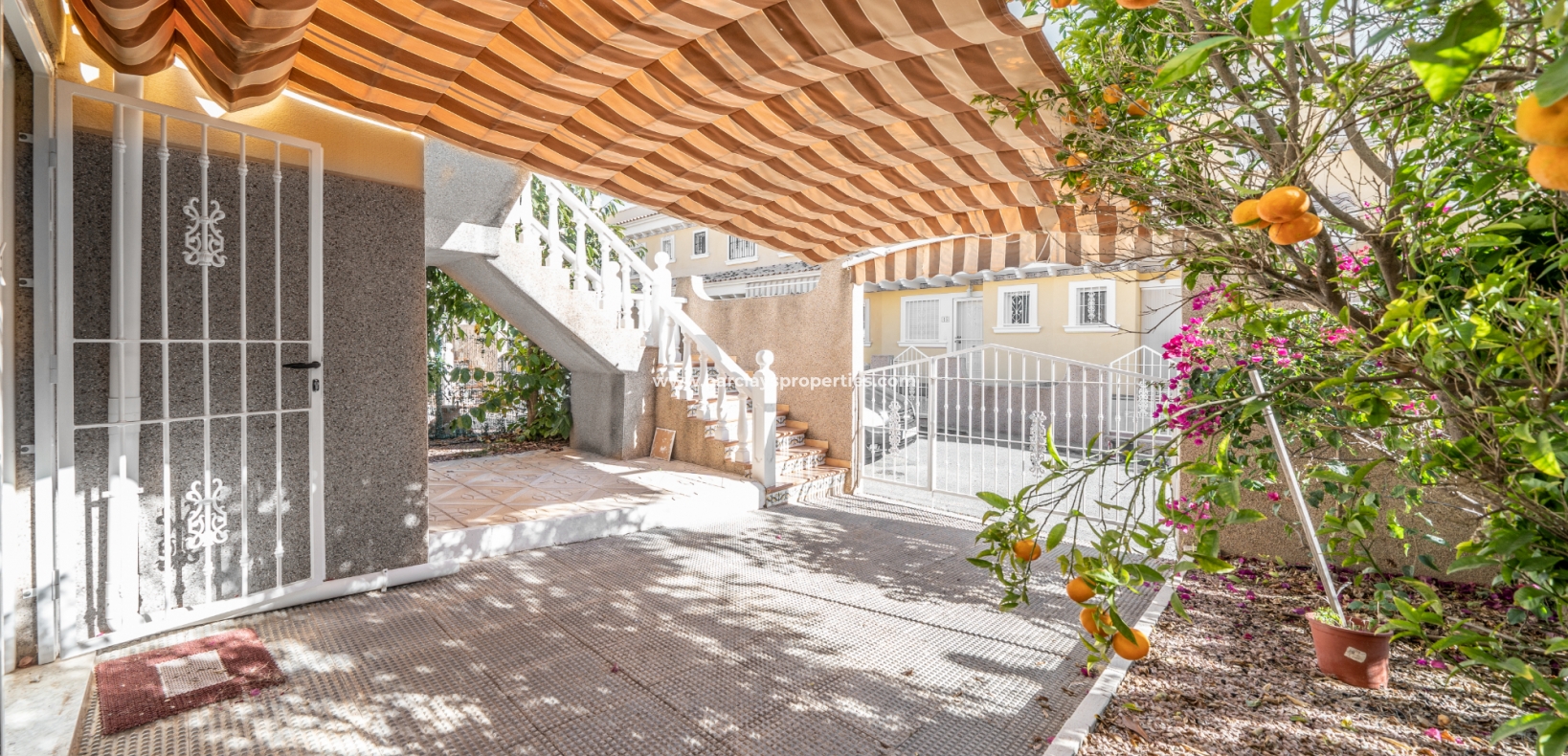 Wederverkoop - Vrijstaande Villa - Urb. La Marina