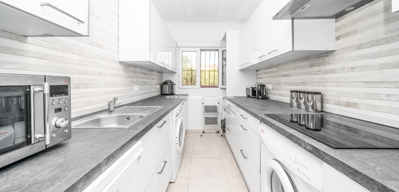 Wederverkoop - Vrijstaande Villa - Urb. La Marina