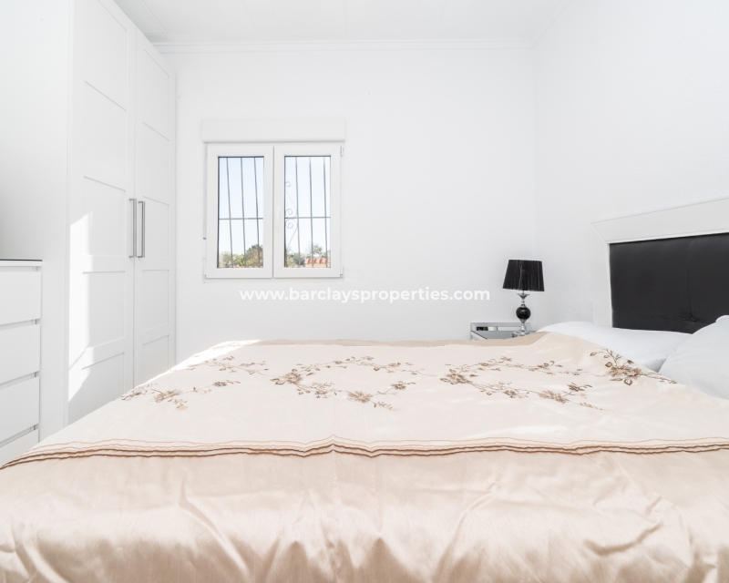 Wederverkoop - Vrijstaande Villa - Urb. La Marina