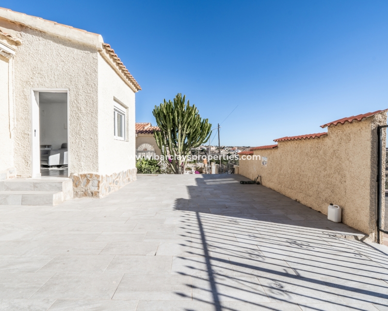 Wederverkoop - Vrijstaande Villa - Urb. La Marina