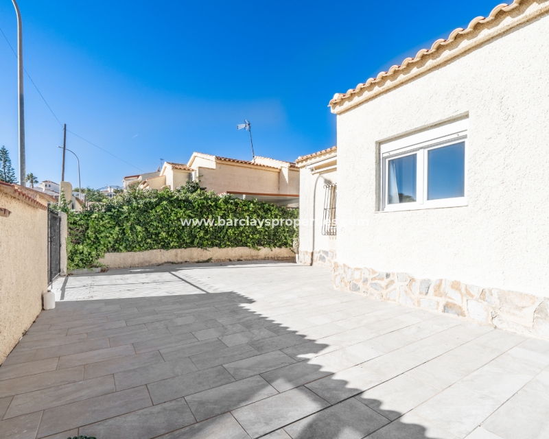 Wederverkoop - Vrijstaande Villa - Urb. La Marina