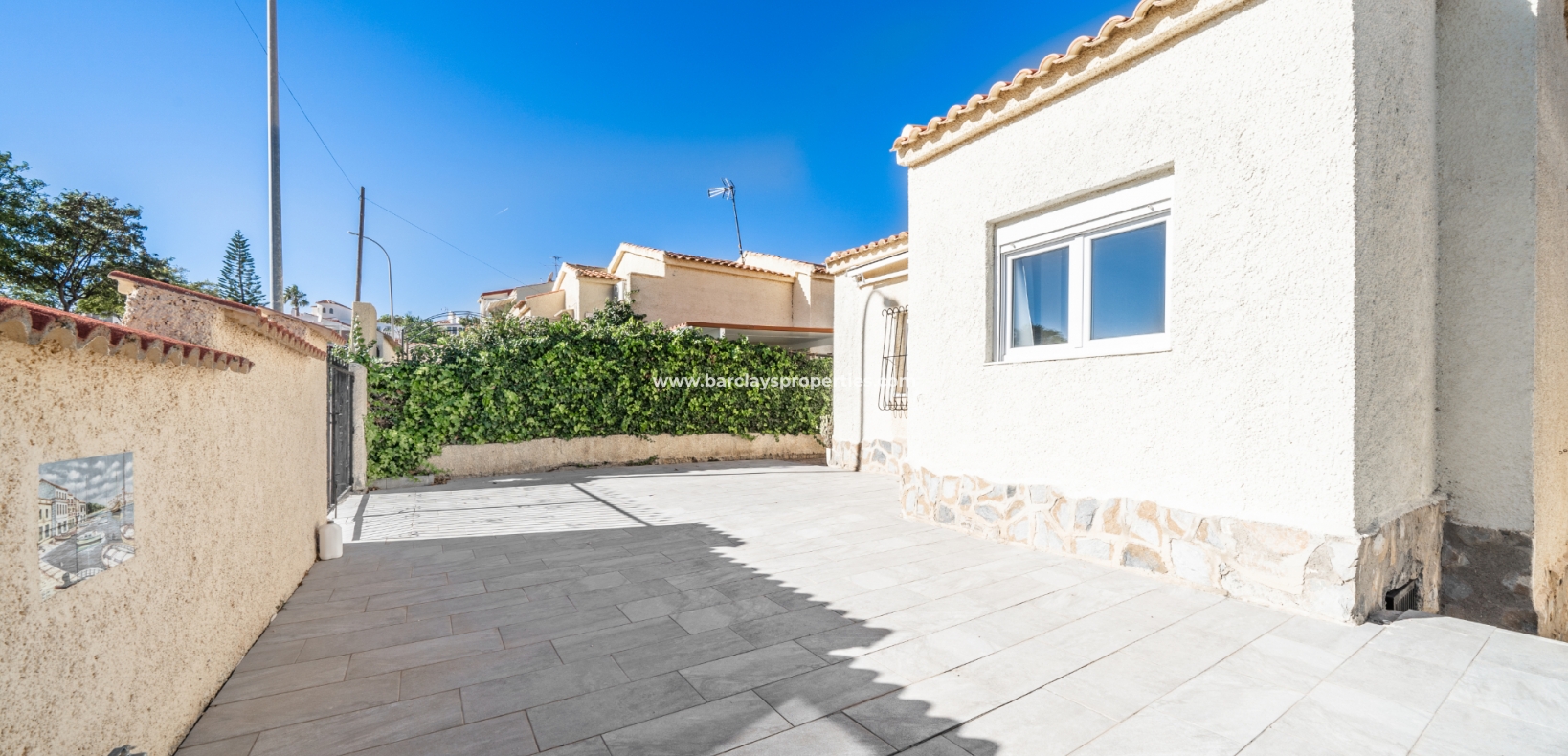 Wederverkoop - Vrijstaande Villa - Urb. La Marina