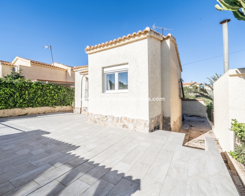 Wederverkoop - Vrijstaande Villa - Urb. La Marina