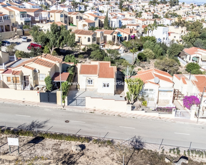 Wederverkoop - Vrijstaande Villa - Urb. La Marina