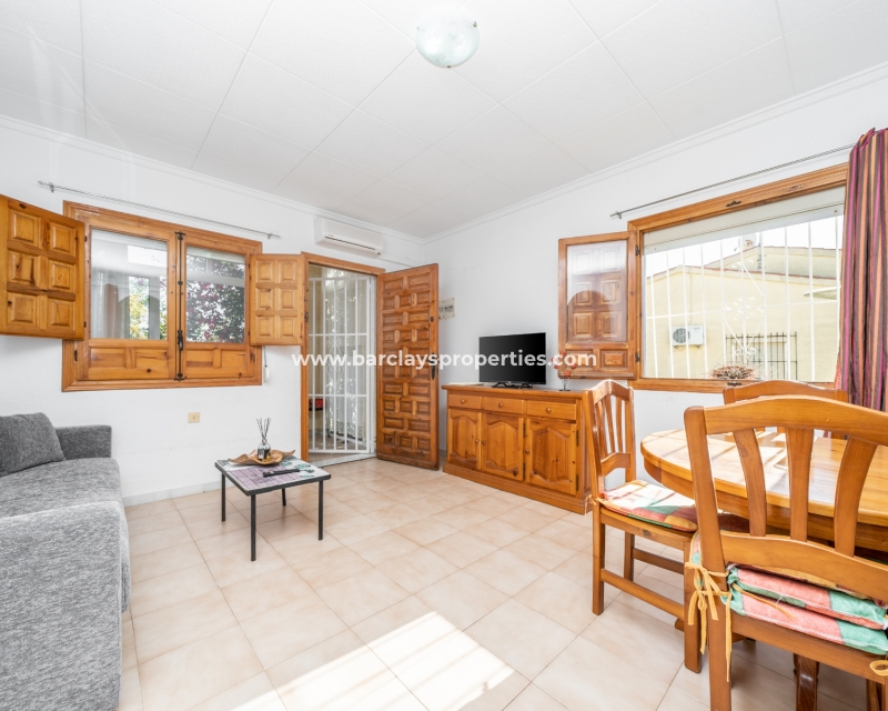 Wederverkoop - Vrijstaande Villa - Urb. La Marina