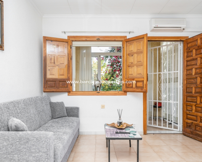 Wederverkoop - Vrijstaande Villa - Urb. La Marina