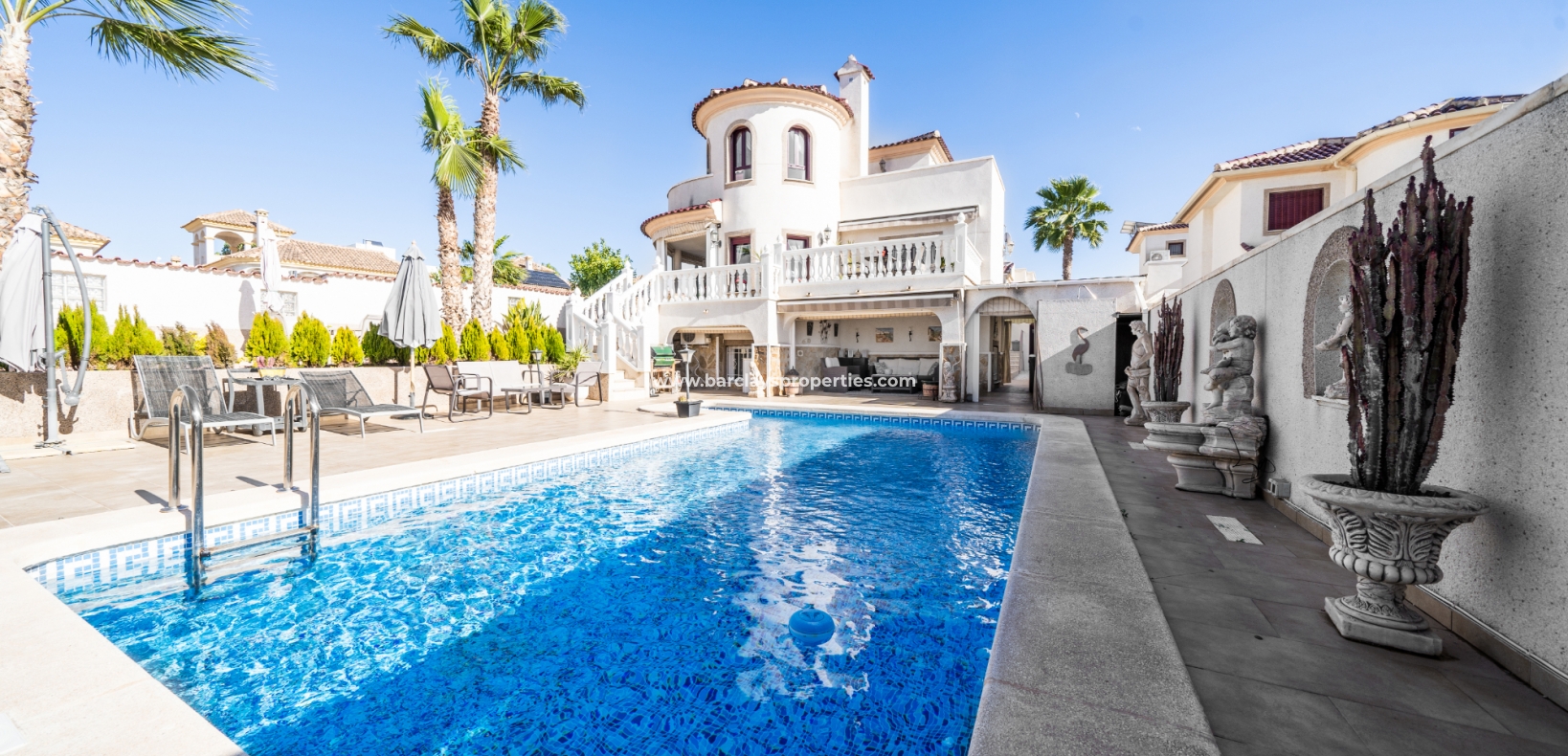 Wederverkoop - Vrijstaande Villa - Urb. La Marina