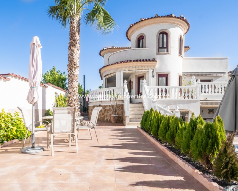 Wederverkoop - Vrijstaande Villa - Urb. La Marina