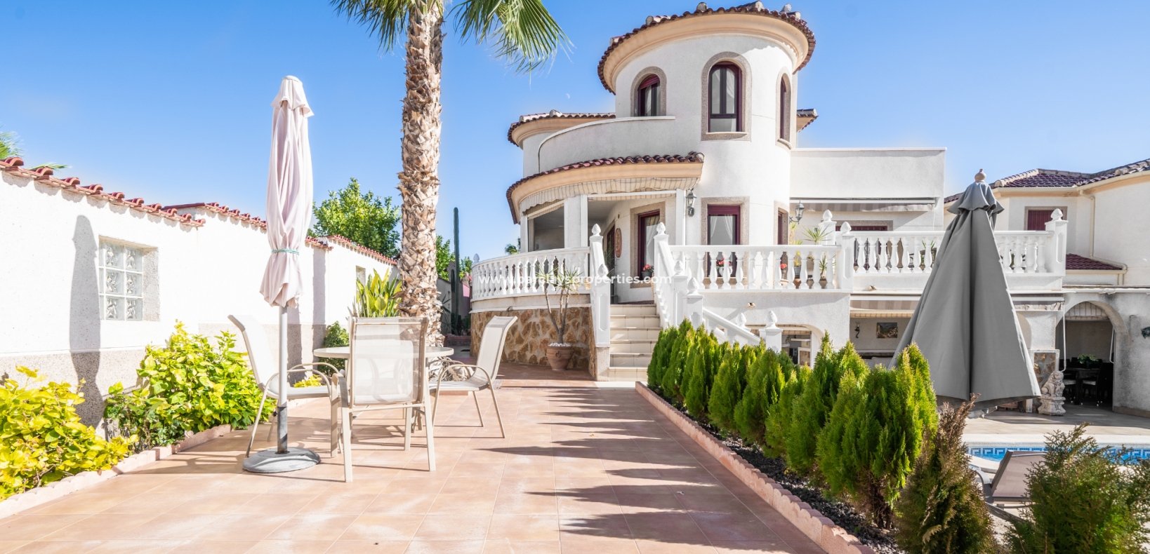 Wederverkoop - Vrijstaande Villa - Urb. La Marina