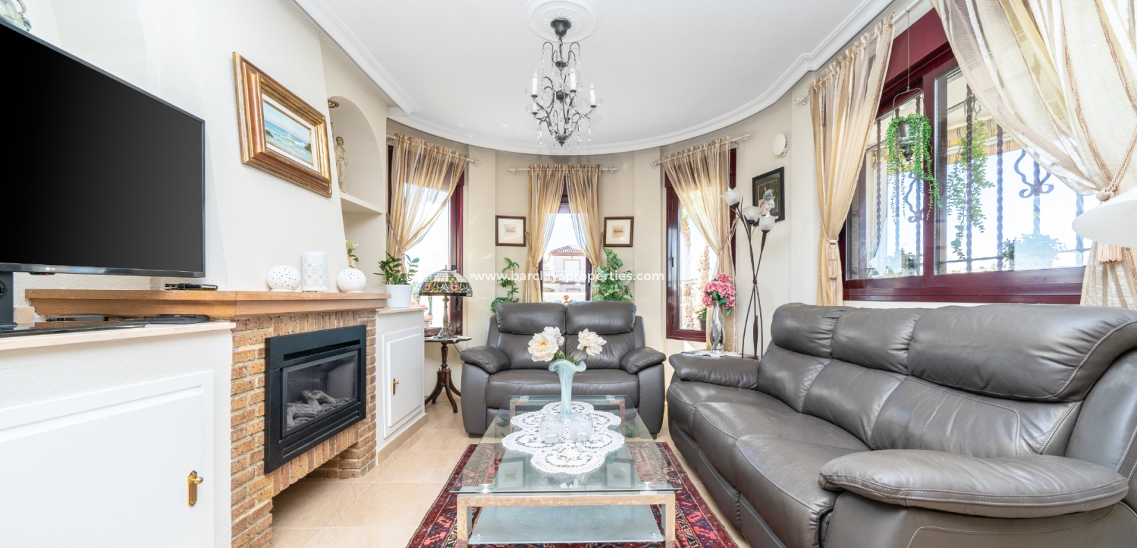 Wederverkoop - Vrijstaande Villa - Urb. La Marina