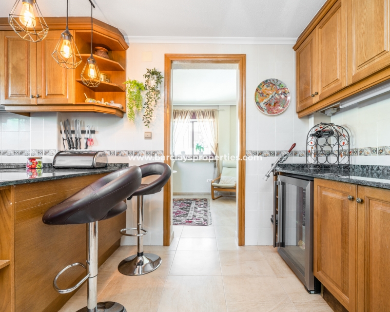 Wederverkoop - Vrijstaande Villa - Urb. La Marina