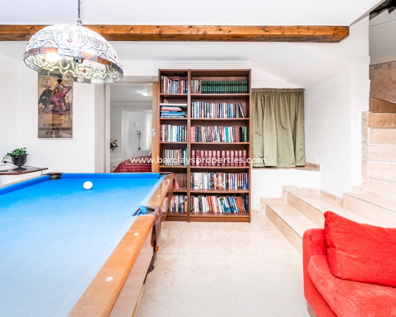 Wederverkoop - Vrijstaande Villa - Urb. La Marina