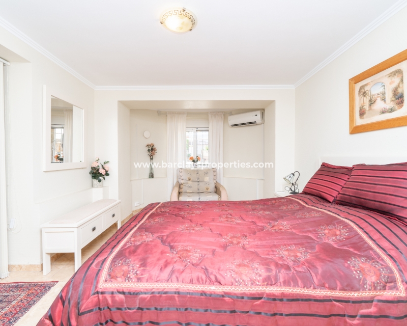 Wederverkoop - Vrijstaande Villa - Urb. La Marina