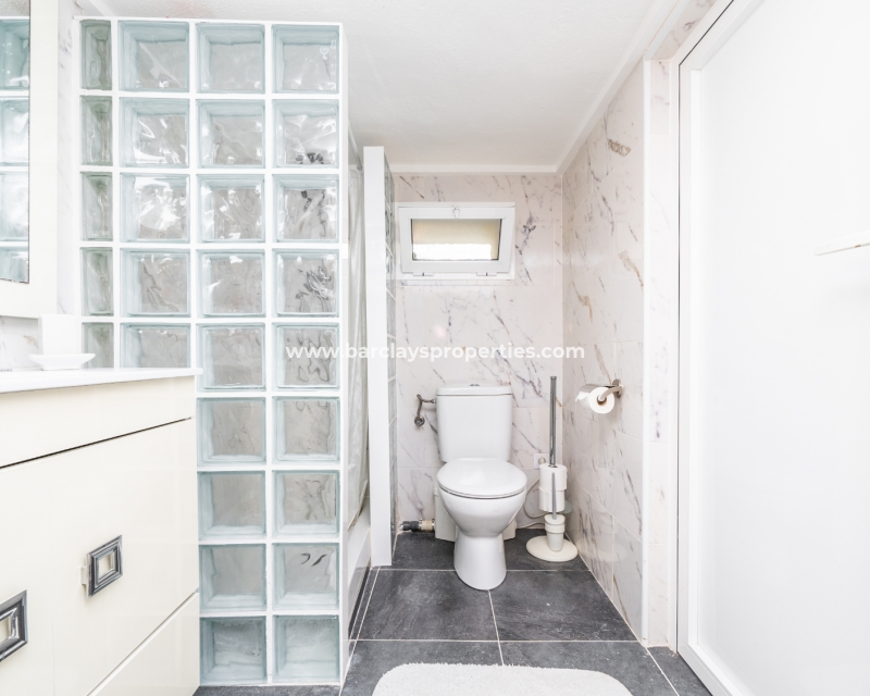 Wederverkoop - Vrijstaande Villa - Urb. La Marina