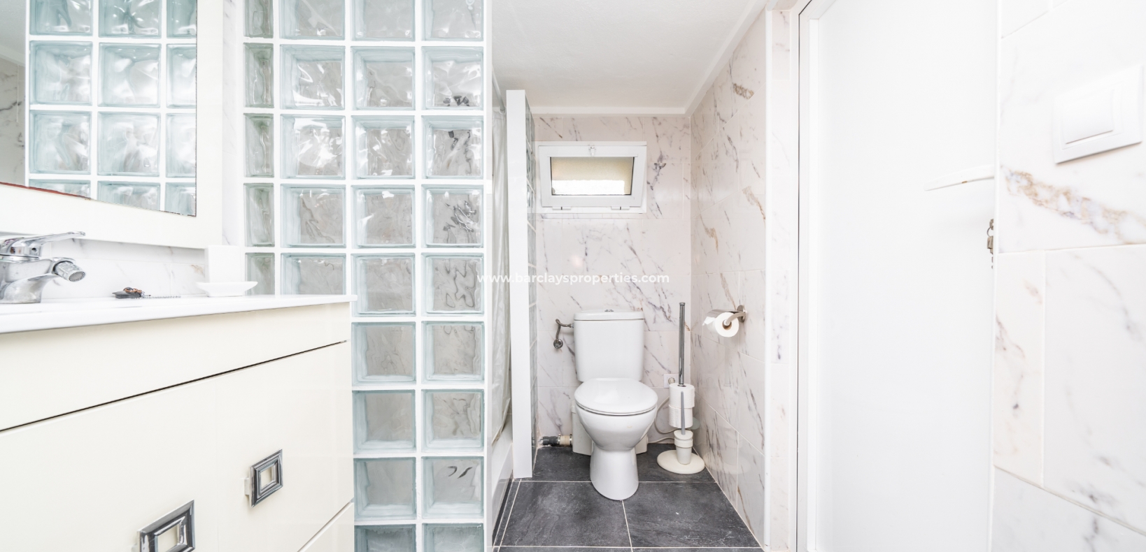 Wederverkoop - Vrijstaande Villa - Urb. La Marina