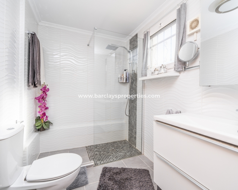 Wederverkoop - Vrijstaande Villa - Urb. La Marina