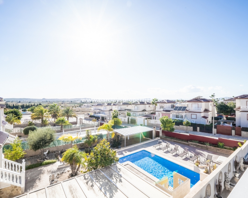 Wederverkoop - Vrijstaande Villa - Urb. La Marina