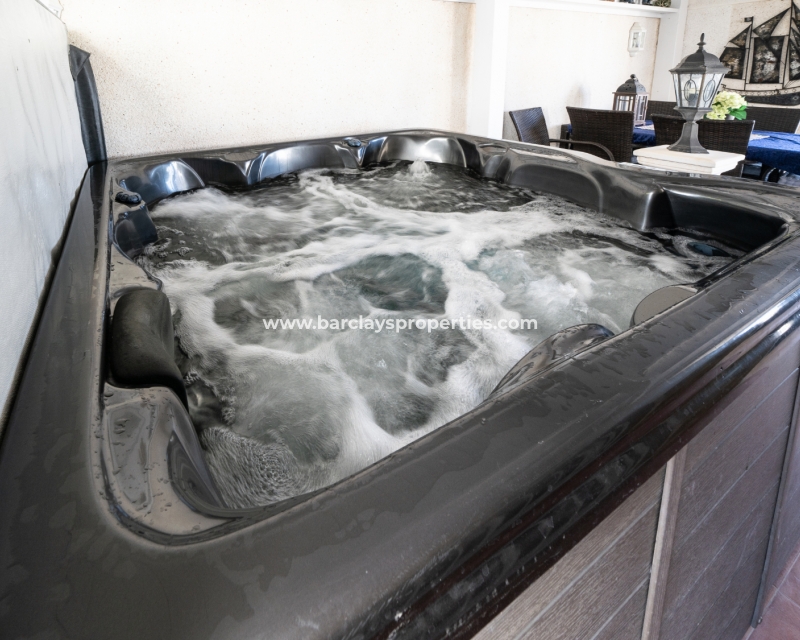 Wederverkoop - Vrijstaande Villa - Urb. La Marina