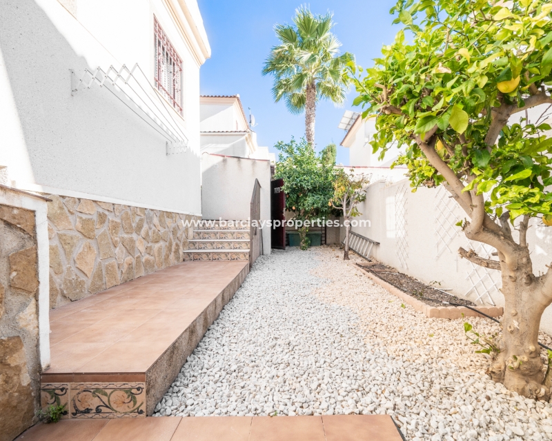 Wederverkoop - Vrijstaande Villa - Urb. La Marina