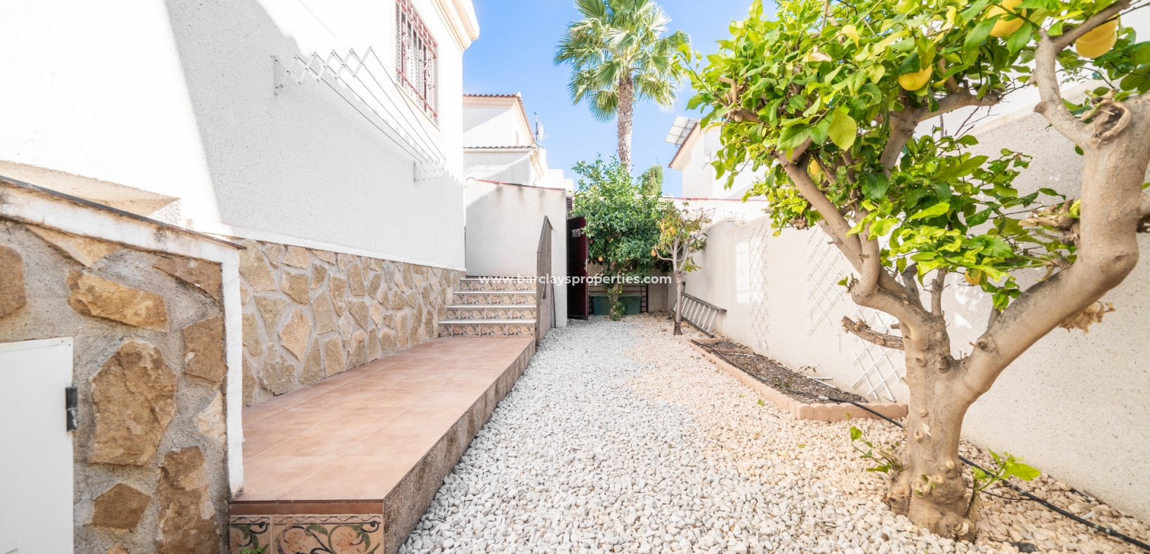 Wederverkoop - Vrijstaande Villa - Urb. La Marina