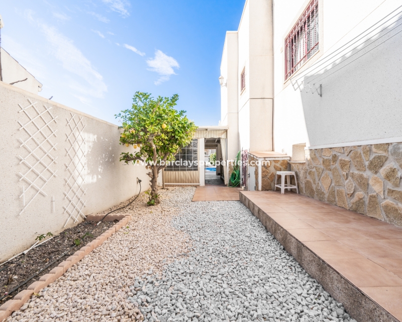 Wederverkoop - Vrijstaande Villa - Urb. La Marina