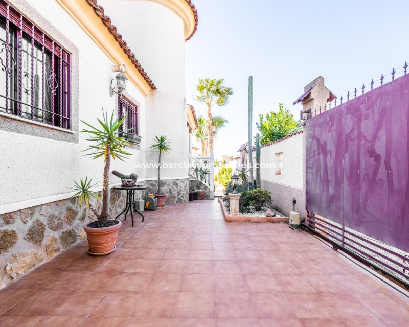 Wederverkoop - Vrijstaande Villa - Urb. La Marina