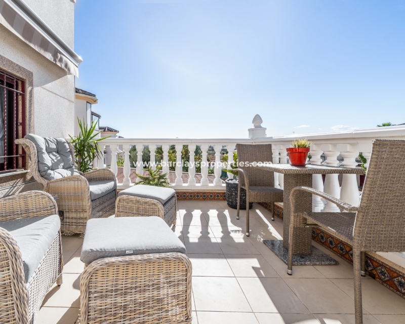 Wederverkoop - Vrijstaande Villa - Urb. La Marina