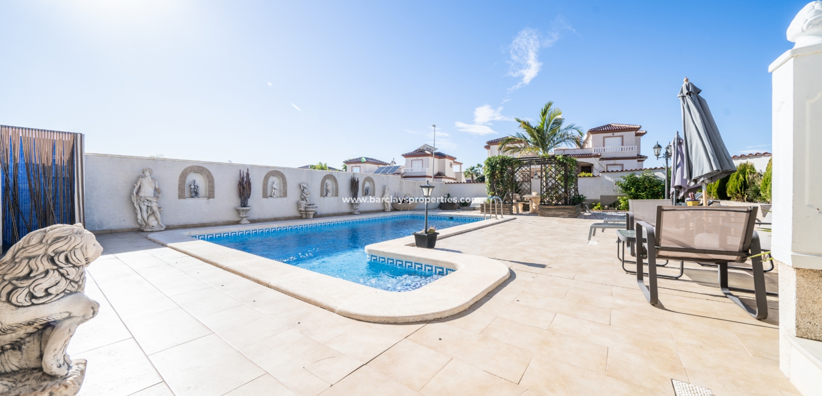 Wederverkoop - Vrijstaande Villa - Urb. La Marina