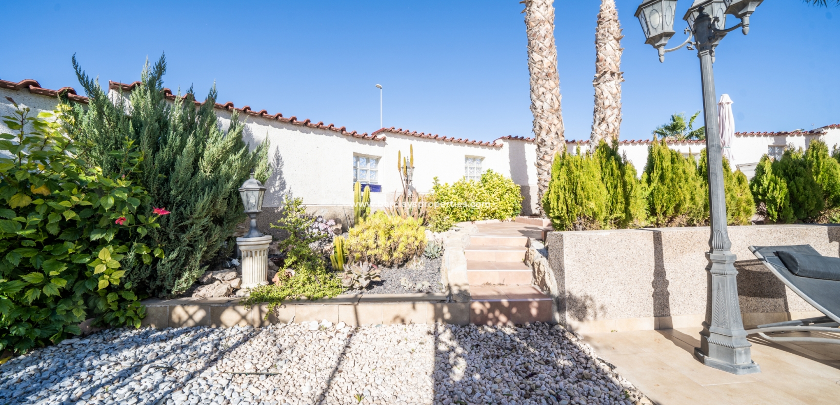 Wederverkoop - Vrijstaande Villa - Urb. La Marina