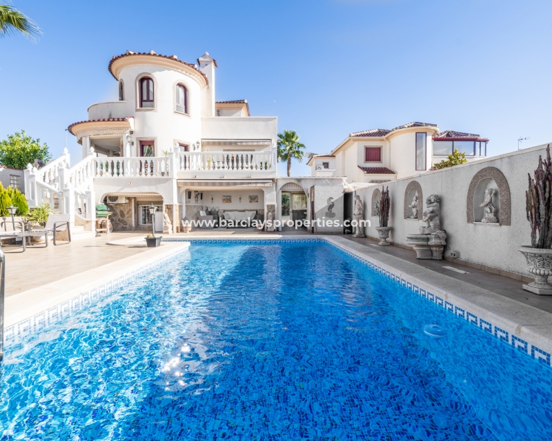 Wederverkoop - Vrijstaande Villa - Urb. La Marina