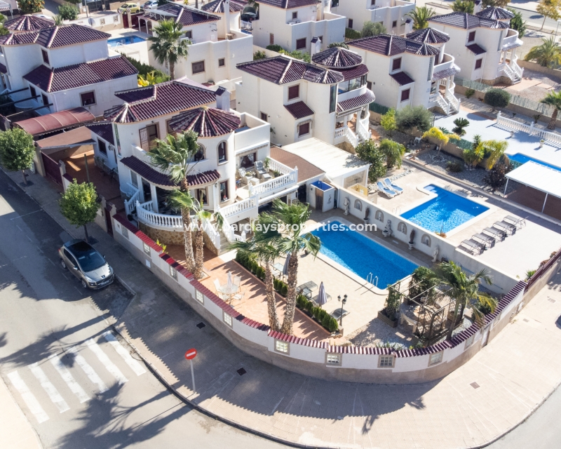 Wederverkoop - Vrijstaande Villa - Urb. La Marina