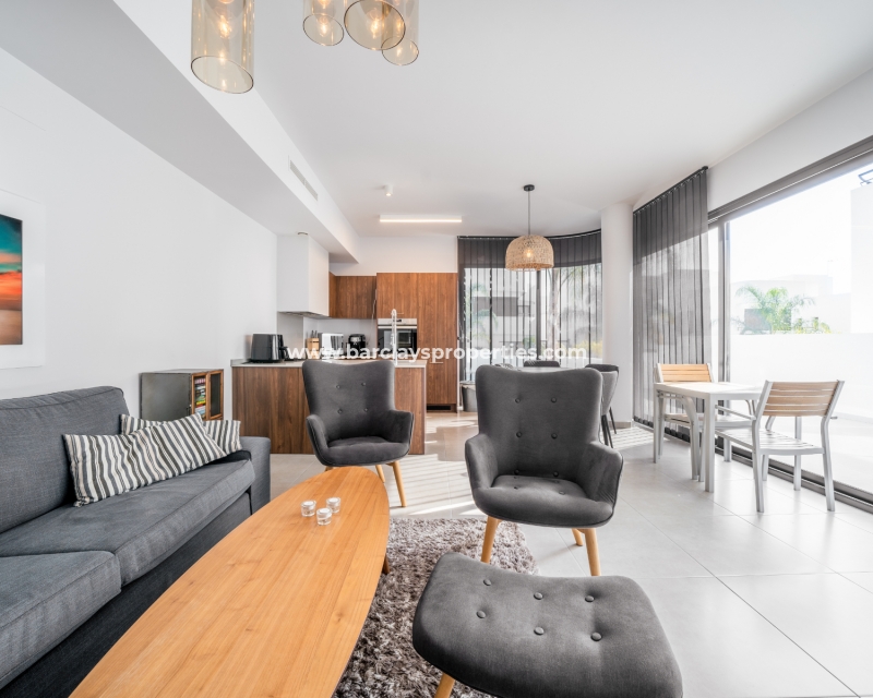 Wederverkoop - Vrijstaande Villa - Urb. La Marina