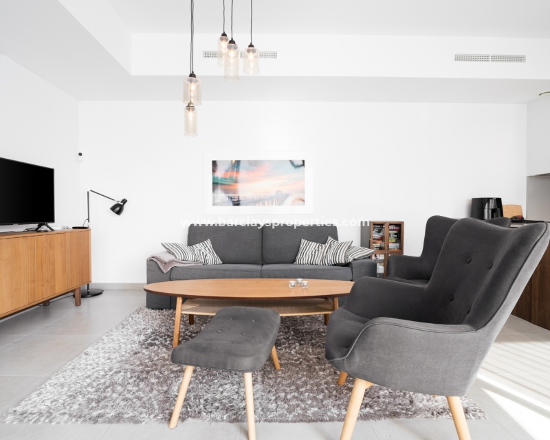 Wederverkoop - Vrijstaande Villa - Urb. La Marina